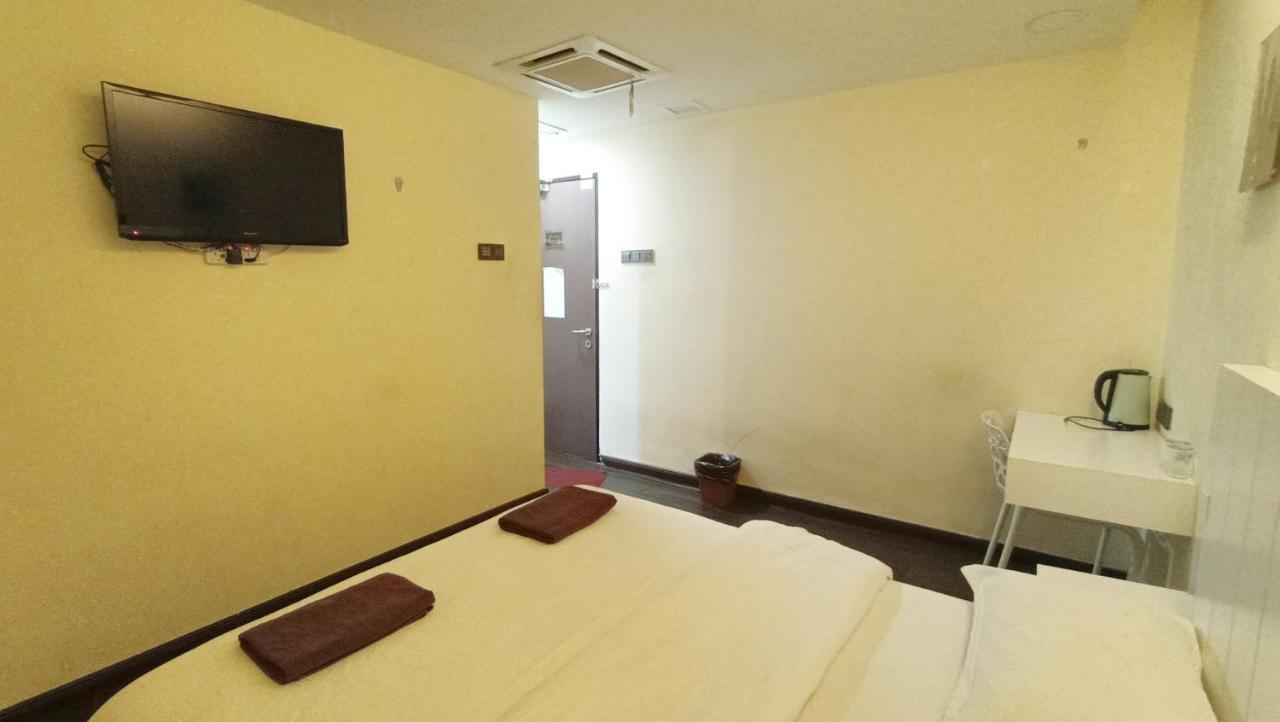 Oyo 90457 Borneo Eco-House Hashtag 12 Boutique Hotel Kota Kinabalu Eksteriør billede