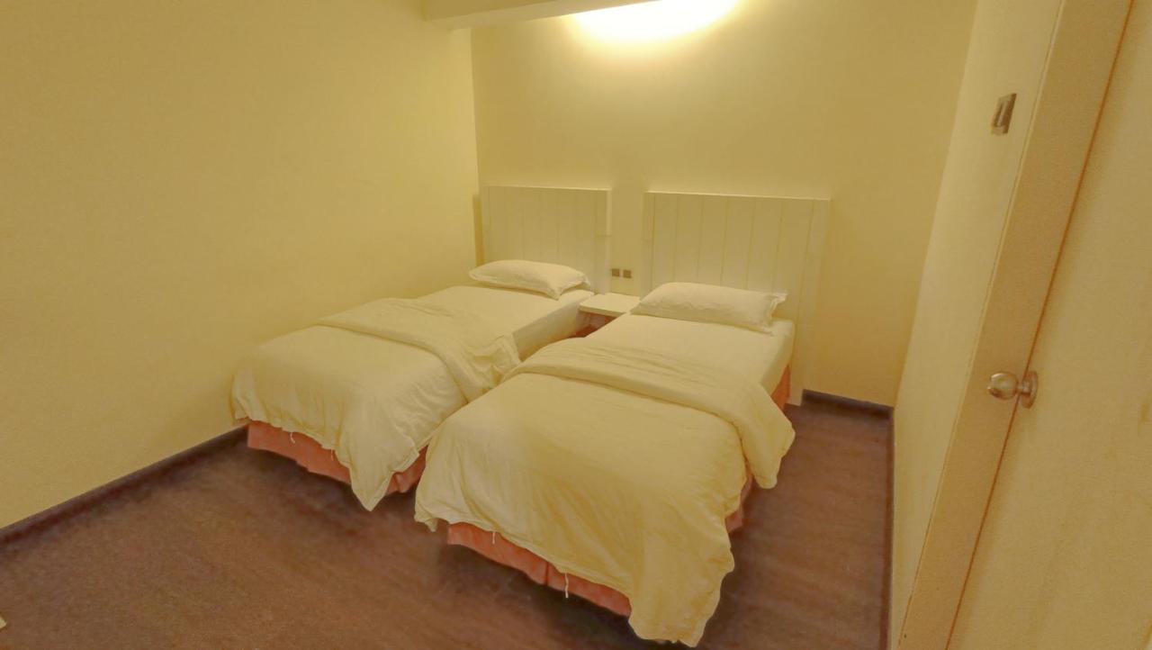 Oyo 90457 Borneo Eco-House Hashtag 12 Boutique Hotel Kota Kinabalu Eksteriør billede