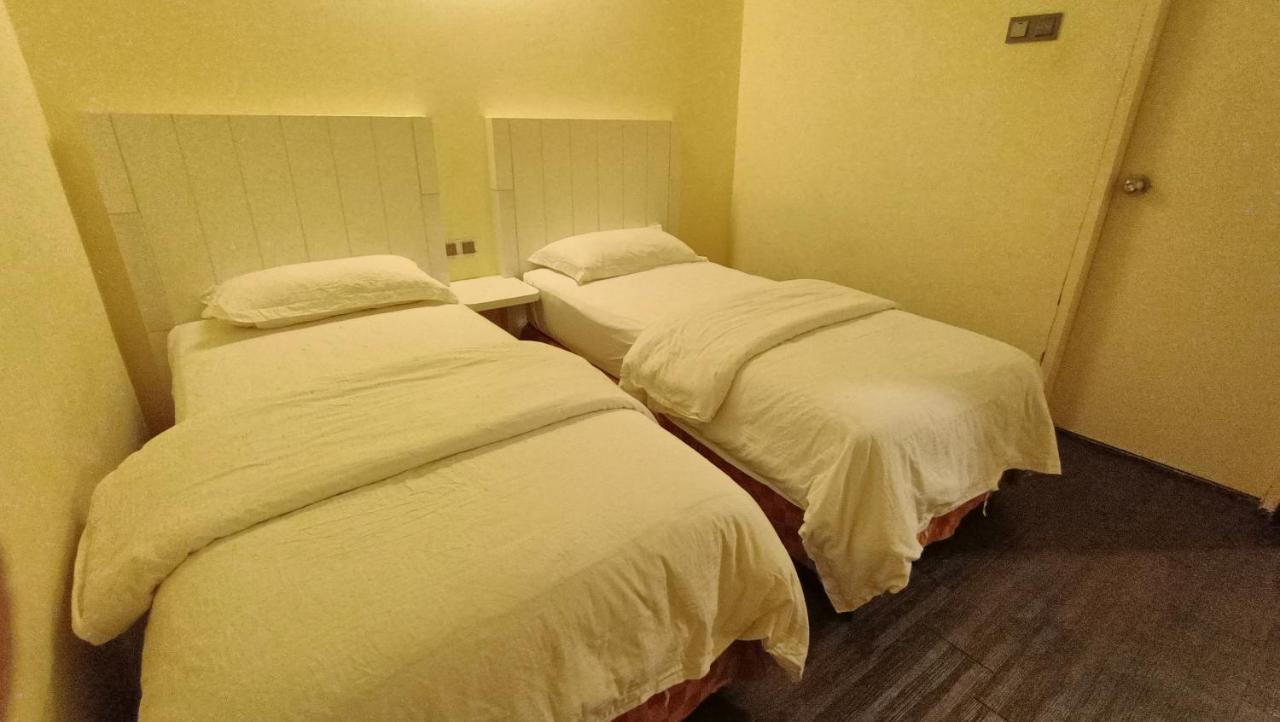 Oyo 90457 Borneo Eco-House Hashtag 12 Boutique Hotel Kota Kinabalu Eksteriør billede
